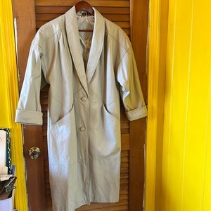 Vintage Leather Jacqueline Ferrar Trenchcoat Cream Color Petite Medium